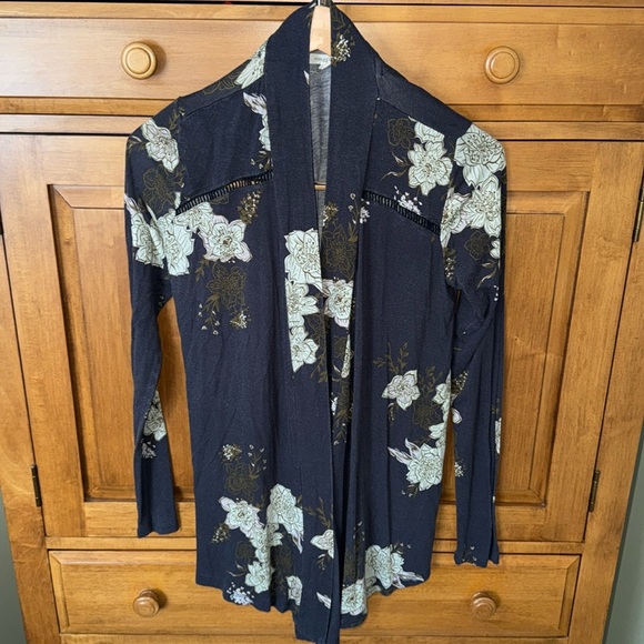 Maurices Tops - Maurice’s Blue Floral shirt